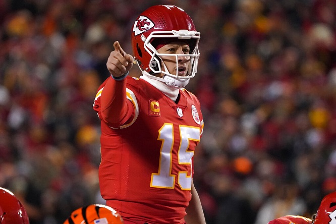 Patrick Mahomes apparaît comme le plus fort adversaire du jeune quart-arrière
